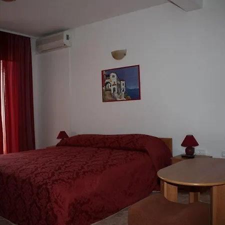 Hotel Zibi 2*