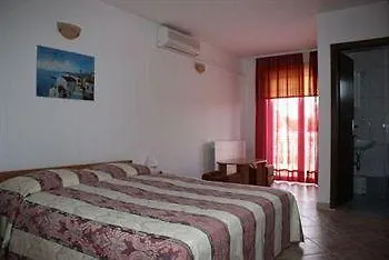 Zibi Hotel 2*