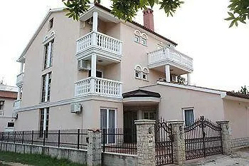 Zibi Отель 2*